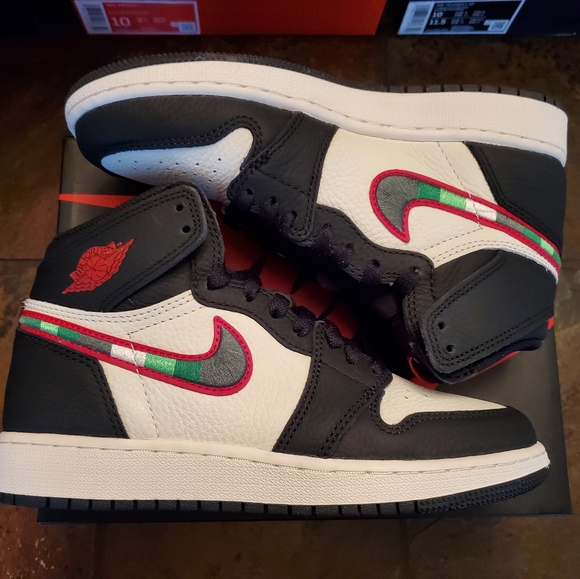 Air Jordan 1 High OG Sport Illustrated A Star Is Born. GS Size 5 - Picture 6 of 11